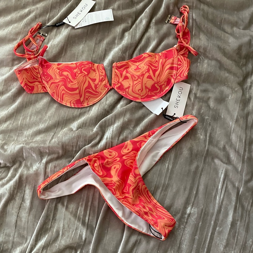 Shekou swimsuit set